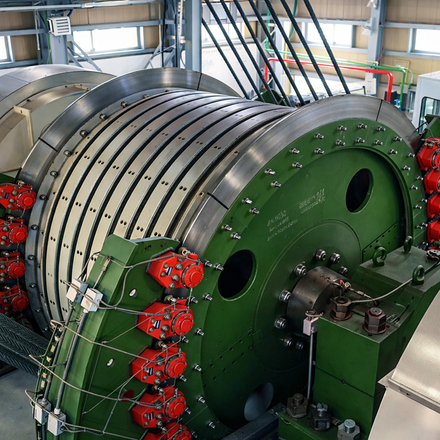 Ropes friction hoist